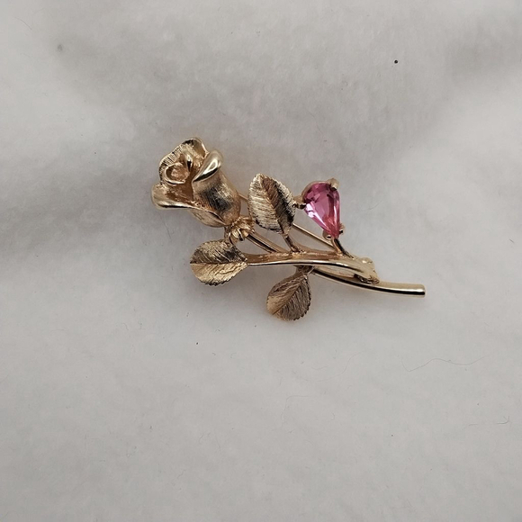 Avon Jewelry - Vintage Avon Brooch | Goldtone Rose Pin with Pink Teardrop Stone